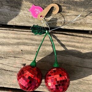 HOLIDAY TIME NWT RED ‘CRYSTAL BALL’ TWO CHERRIES CHRISTMAS ORNAMENT